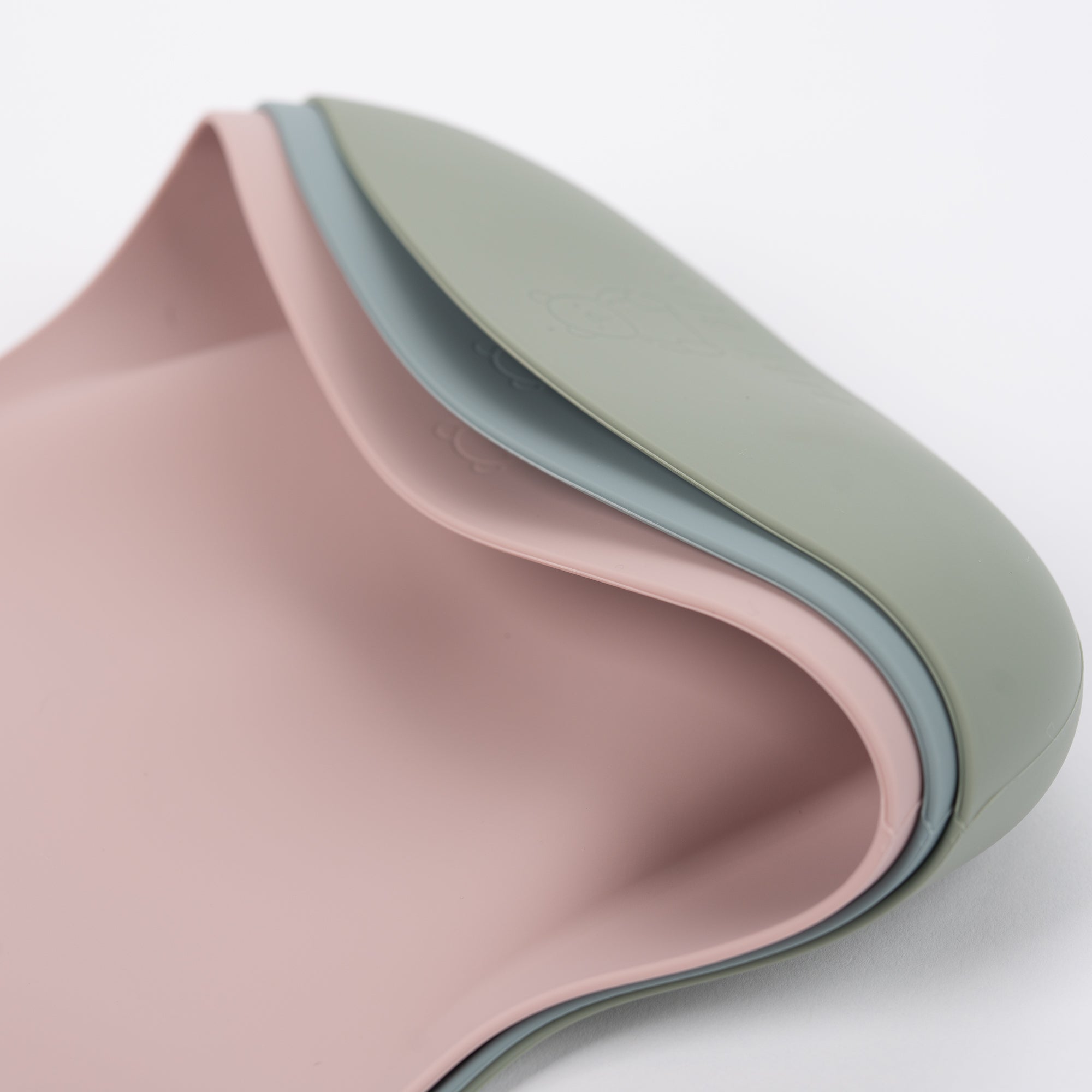 Baby Bliss Silicone Bibs (Set of 2) – Food Grade, Easy to Clean & Mess-Free Mealtime Protection
