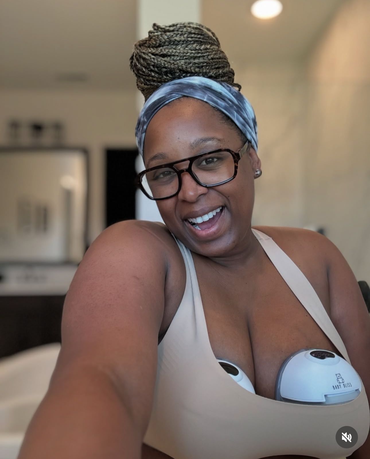Baby Bliss S39 Pro Wearable Breast Pump - Discreet, Hands-Free. Features Multi-Modes, 12 Levels, and a Smart Digital Display. Includes Two 24mm Wearable Pumps and Flange Inserts (17/19/21)